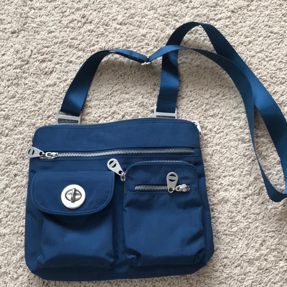 Baggalini crossbody bag